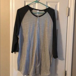 3/4 sleeve light weight shirt